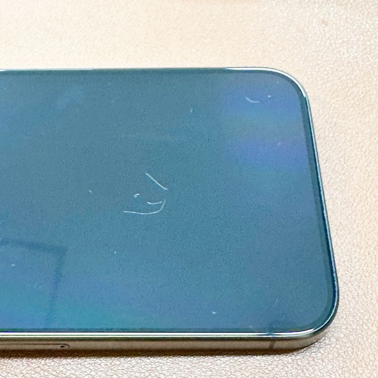 �ڥХåƥ꡼84���iPhone 15 Pro Max 256GB �֥�å���au
