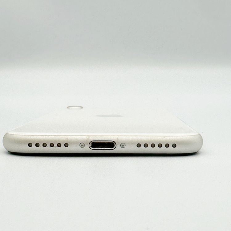 �ڥХåƥ꡼90���iPhone SE (��3����) 64GB SoftBank