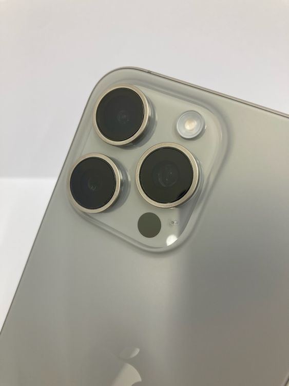 100iPhone15 Pro Max 256GB