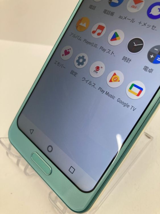 AQUOS��R2