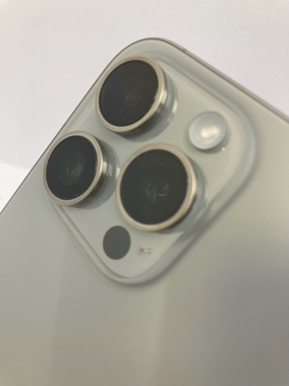100iPhone15 Pro Max 256GB
