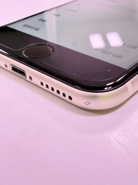 iPhoneSE3 64GB �������饤��