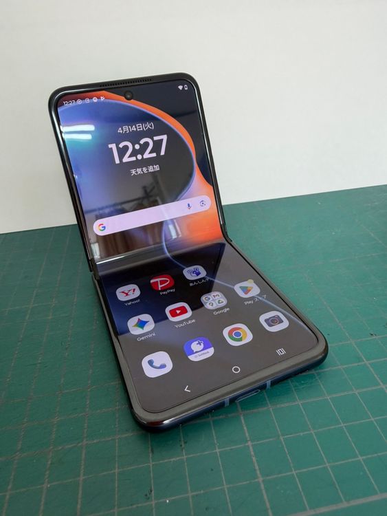 �ڶ����ʡ� Motorola razr60s 256GB SIM�ե꡼