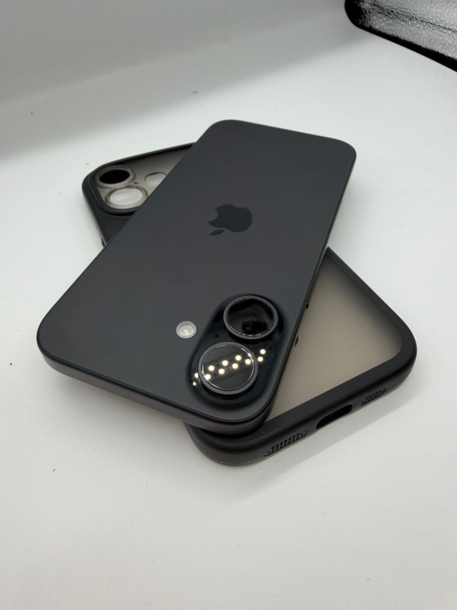 ムスビー｜☆極美品☆ iPhone16 128GB ブラック バッテリー100