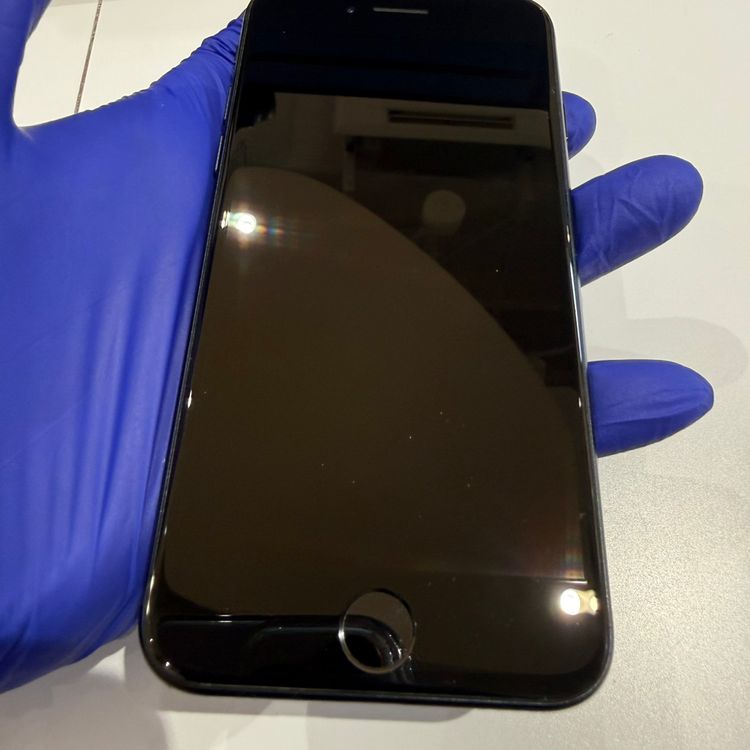 �ڽ���Ź���ݺѡ�iPhone SE3 64GB �֥�å� SIM���å������