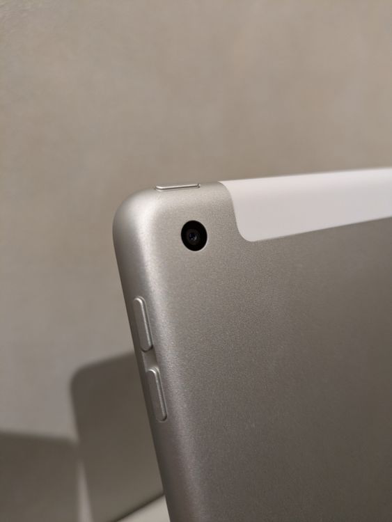 �ڽ���Ź���ݺѡ�iPad ��8���� Wi-Fi+cellular��ǥ� 32GB ���졼 A���