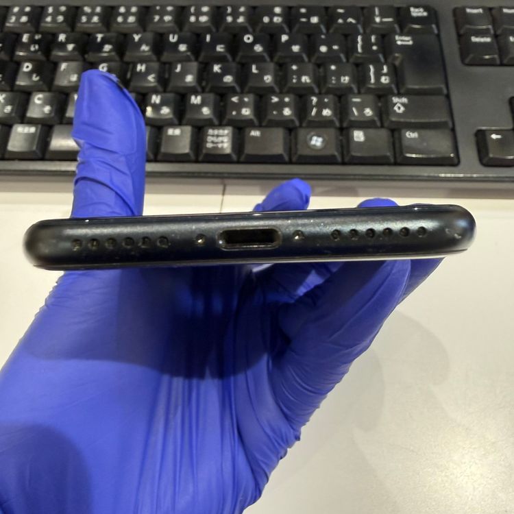 �ڽ���Ź���ݺѡ�iPhone SE3 64GB �֥�å� SIM���å������