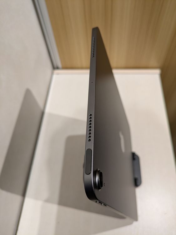 �ڽ���Ź���ݺѡ�iPad Air ��5���� Wi-Fi��ǥ� 64GB ���ڡ������졼