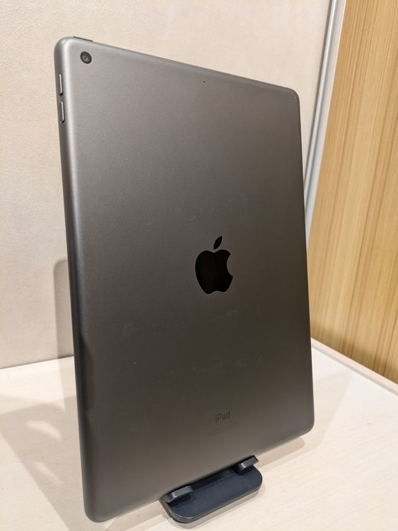 �ڽ���Ź���ݺѡ�iPad ��9���� Wi-Fi��ǥ�  64GB ���졼 B���