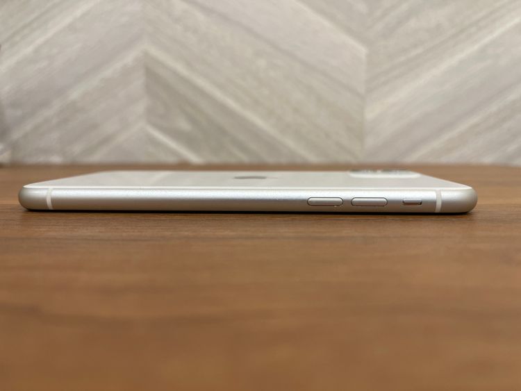 �ڽ���Ź�����ѡ�iPhone11 256GB �ۥ磻�� SIM���å�����Ѥ�