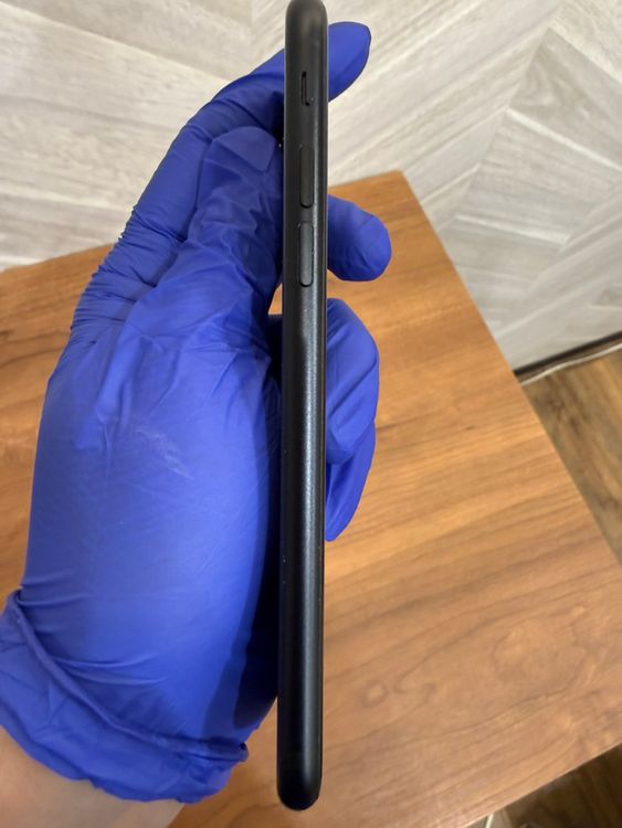 �ڽ���Ź�����ѡ�iPhoneSE2 64GB �֥�å���SIM���å�����Ѥ�