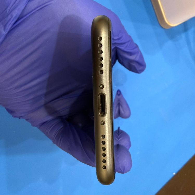 �ڽ���Ź�����ѡ�iPhone8 64GB ���ڡ������쥤��SIM���å�����Ѥ�