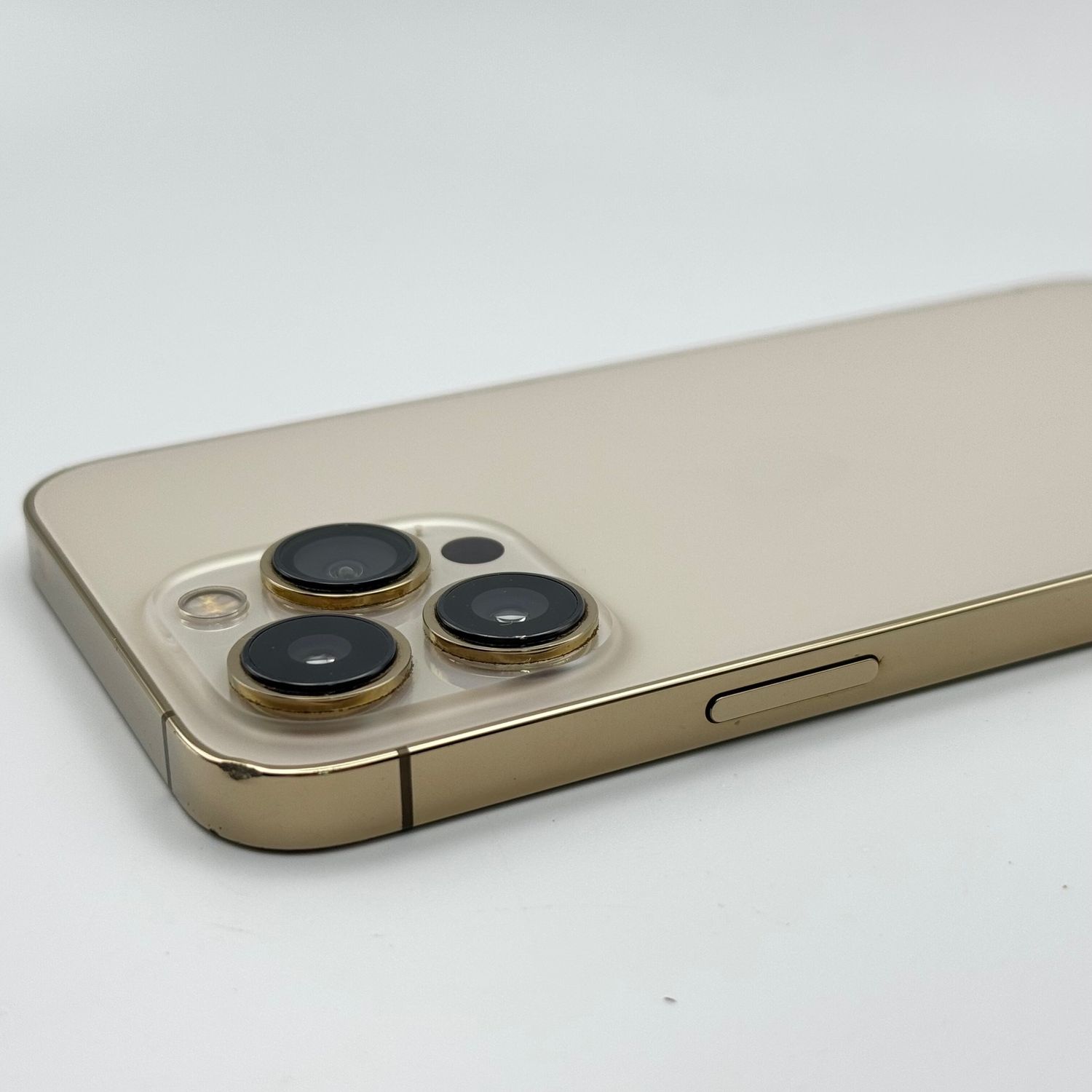 ムスビー｜中古品 iPhone 13 Pro 128GB ゴールド 100% SIMロックなし 