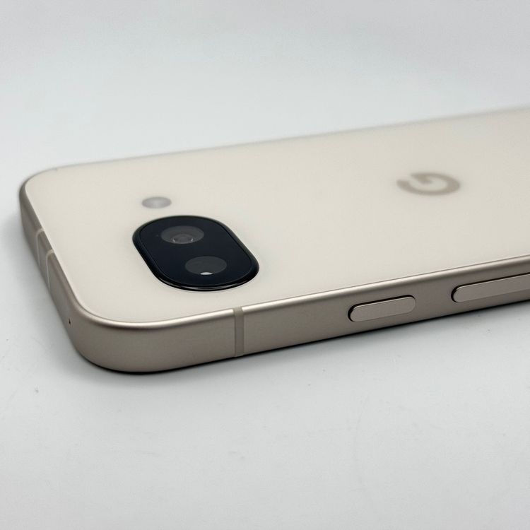 ������� Google Pixel 9a 128GB Porcelain