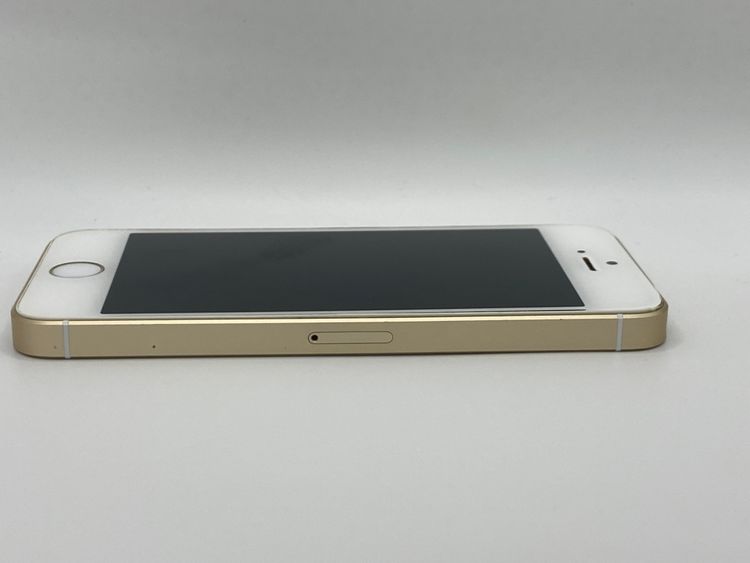 043��iPhone SE 32GB �������/�Хåƥ꡼82%/����ե꡼