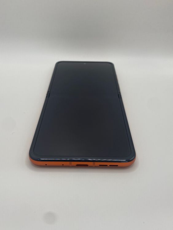 A0195������Ʊ�͡�motorola razr 50 512GB ����ե꡼