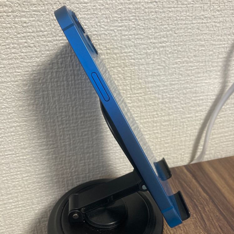 ڥХåƥ꡼100%iPhone13 ֥롼 128GB