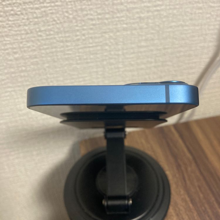 ڥХåƥ꡼100%iPhone13 ֥롼 128GB