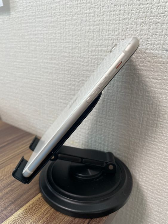 ��¨��ȯ����iPhoneSE(��3����) �������饤�� 64GB