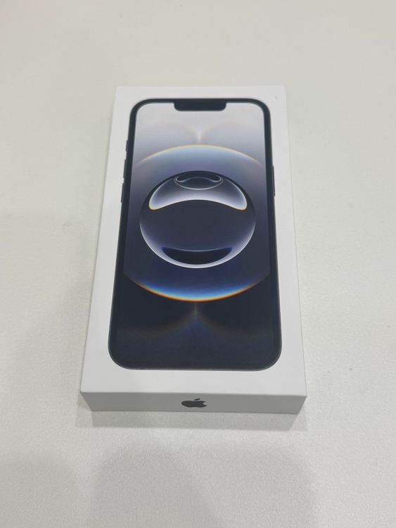 【未開封新品】iPhone16e 512GB ブラック