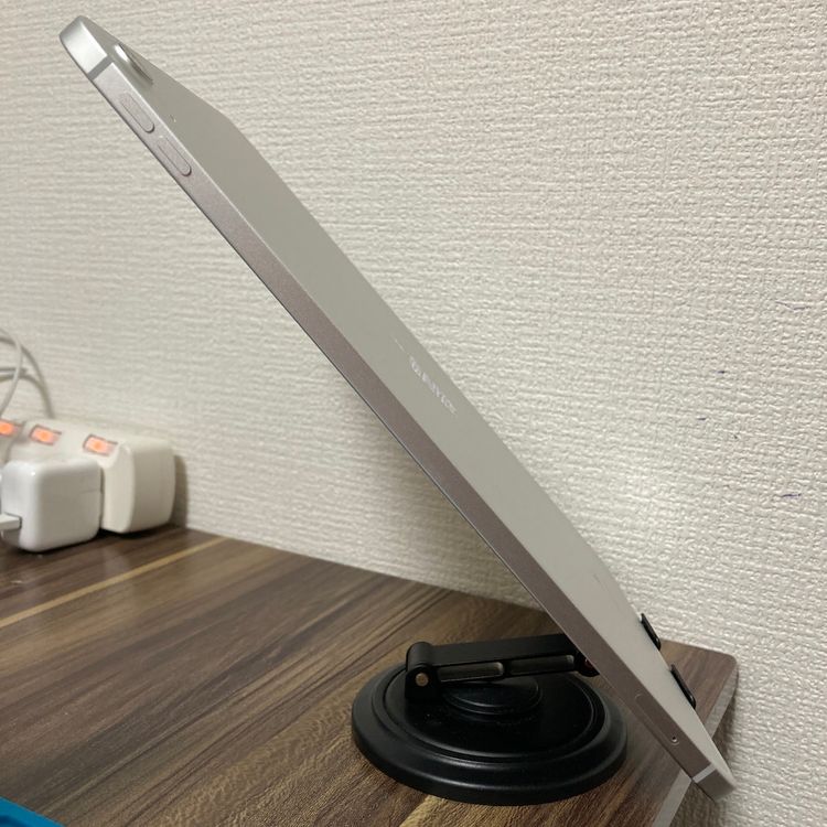 iPad第10世代Wifi+Cellular シルバー 64GB
