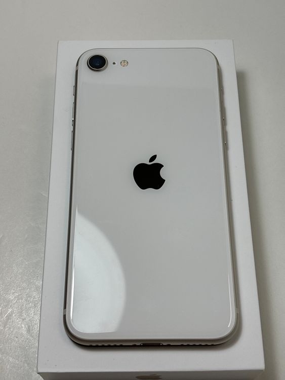 Ķ���� iPhone SE ��3���� 64GB �������饤�� �����Хåƥ꡼100��