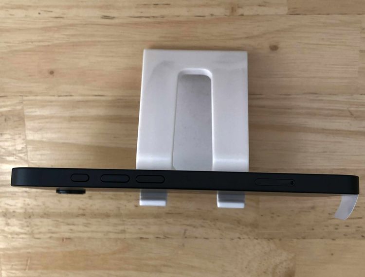   iPhone 16e ֥å 128GB