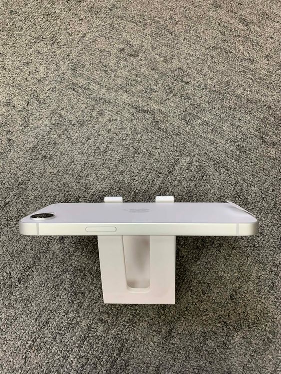   iPhone 16e ۥ磻 128GB