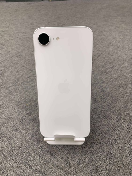   iPhone 16e ۥ磻 128GB