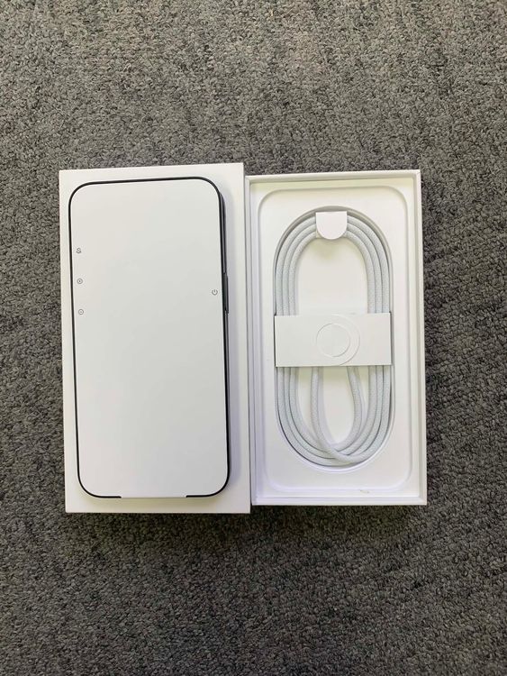 ����̤���� iPhone 17e 256GB Black