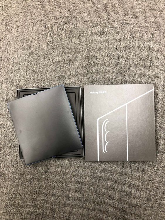 ̤ Galaxy Z Fold7 256GB ֥롼 ɥ