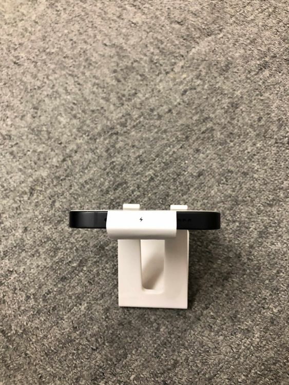   iPhone 16e ֥å 128GB