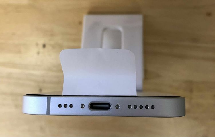   iPhone 16e ۥ磻 128GB