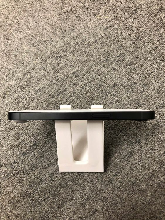   iPhone 16e ֥å 128GB