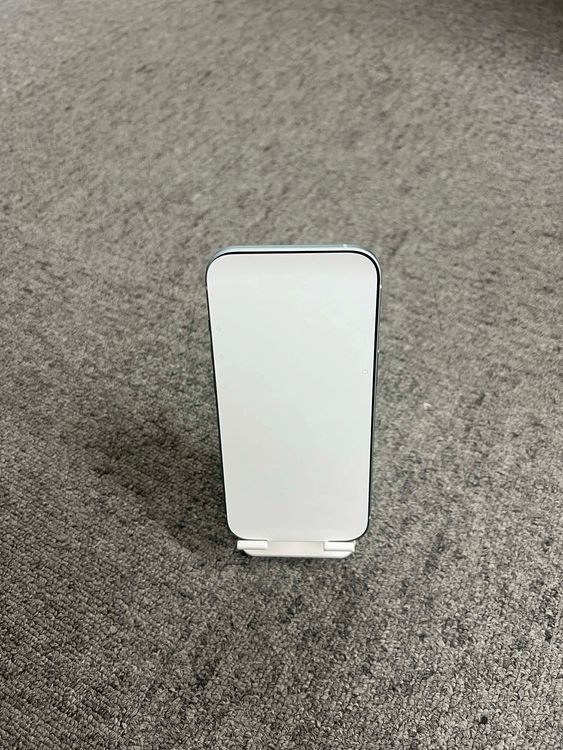 ���� ���� iPhone 15 �֥롼 128GB