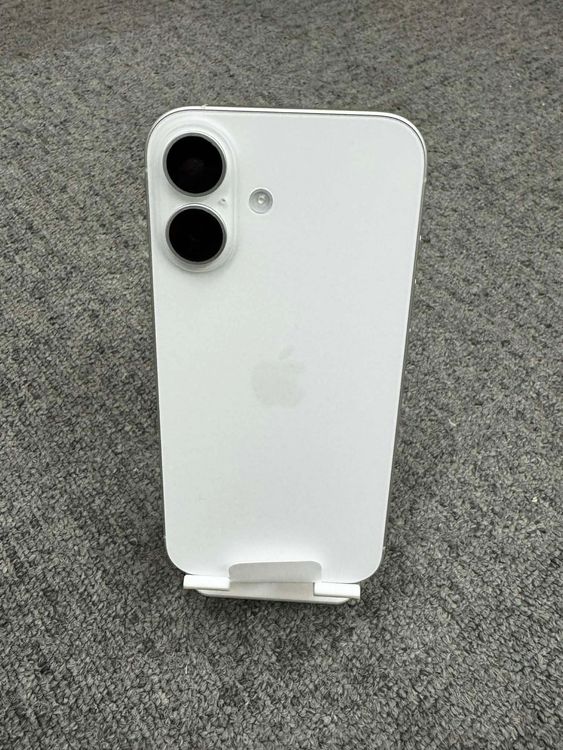 ���� Ʊ�͡�iPhone 16 White 128GB�����̥����롦03/24��03/31