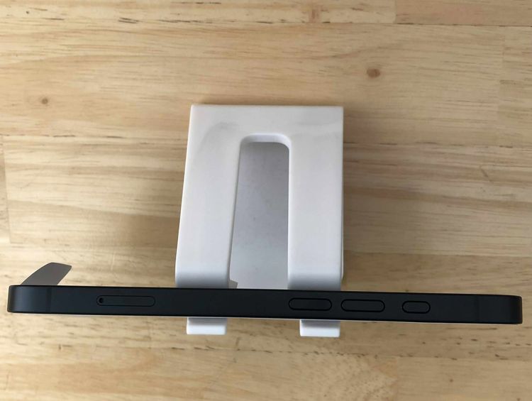   iPhone 16e ֥å 128GB