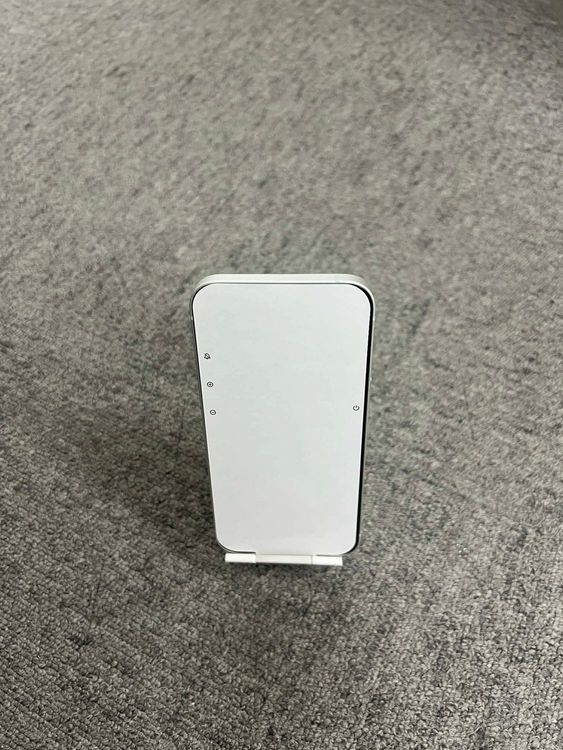 ����Ʊ�� iPhone 16e �ۥ磻�� 128GB