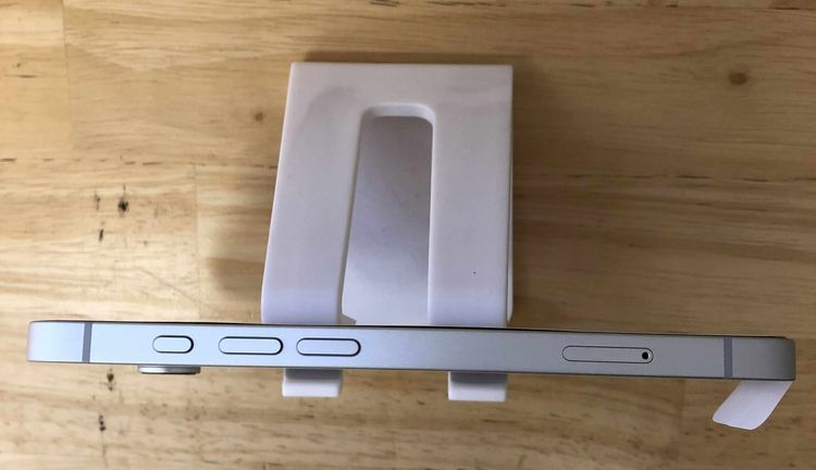   iPhone 16e ۥ磻 128GB
