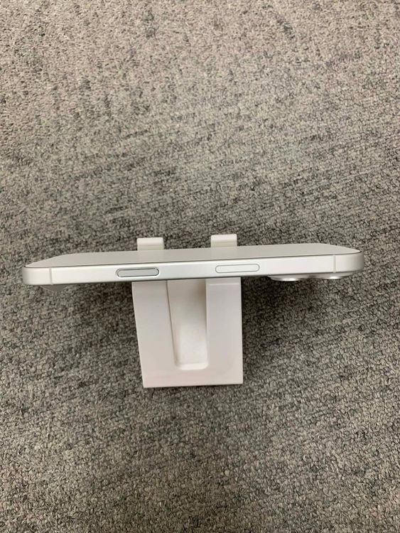 ���� Ʊ�͡�iPhone 16 �ۥ磻�� 128GB