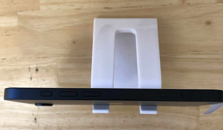   iPhone 16e ֥å 128GB