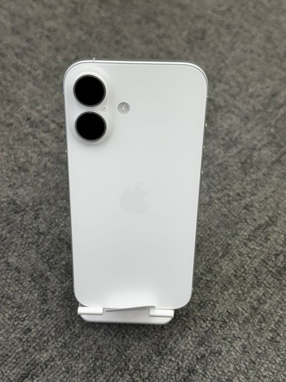 ���� Ʊ�͡�iPhone 16 White 256GB�����̥����롦03/03��03/15