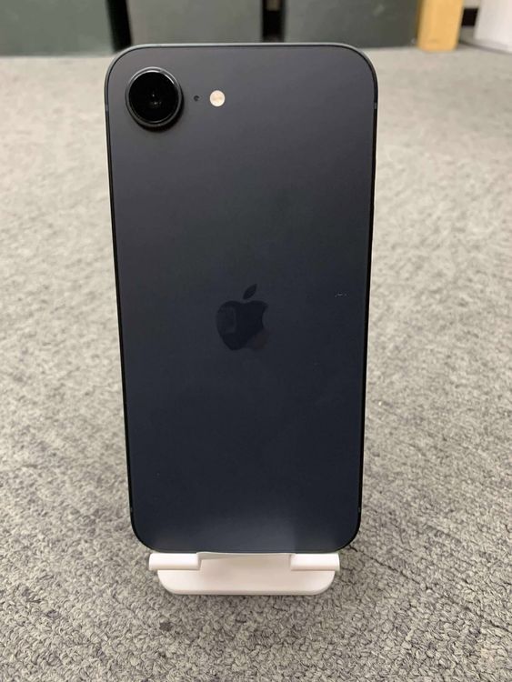   iPhone 16e ֥å 128GB