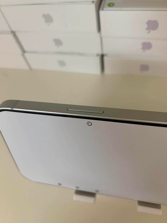 ����Ʊ�� iPhone 16e �ۥ磻�� 128GB��������ǥ󥦥�����������