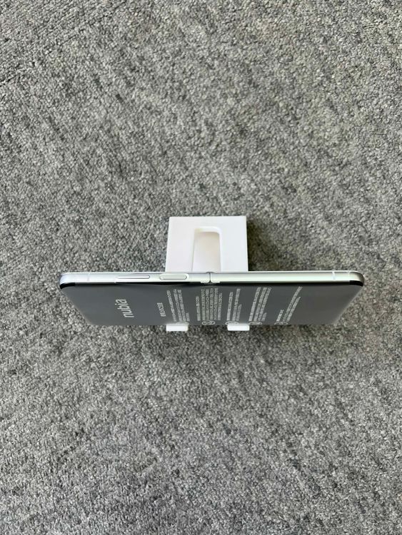 ����Ʊ�� Nubia Flip 2 �ۥ磻�� 128GB