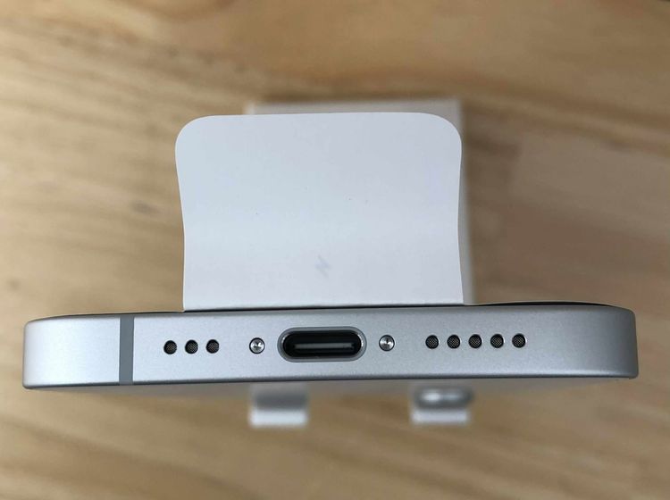   iPhone 16e ۥ磻 128GB