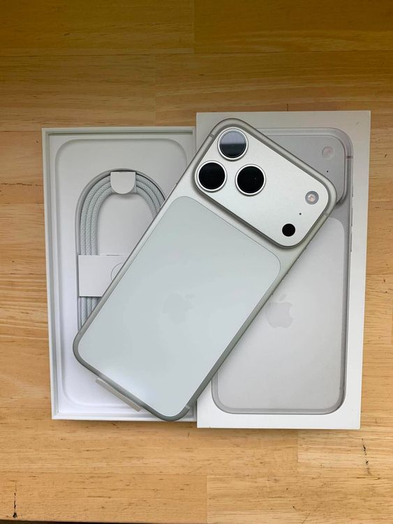 ����̤���� iPhone 17 PRO MAX 2TB ����С�