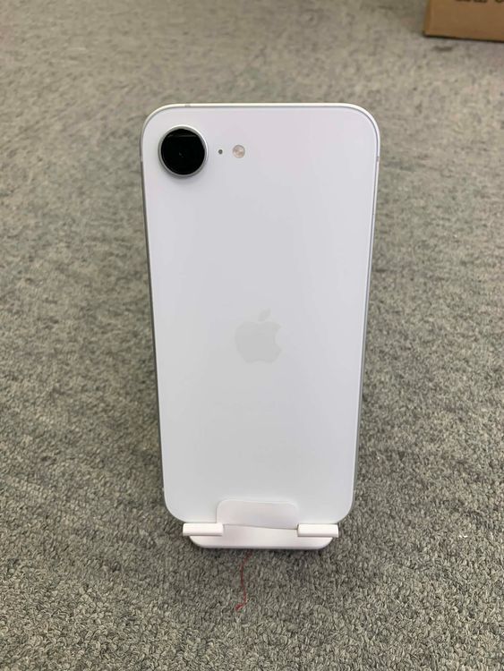   iPhone 16e ۥ磻 128GB