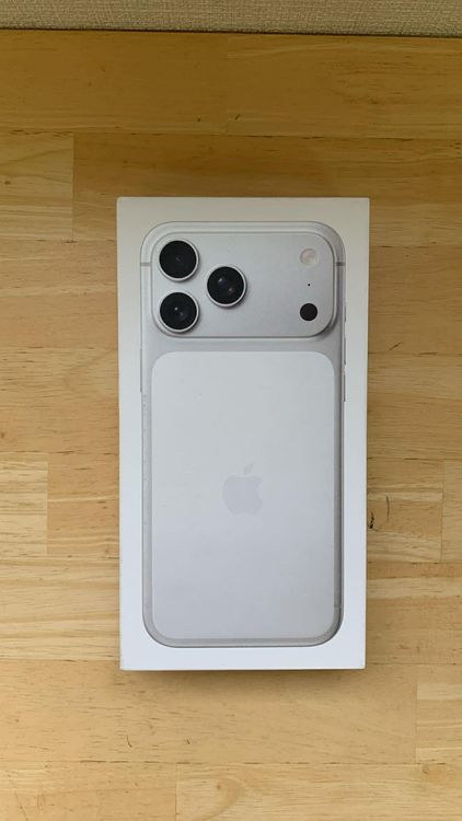 ���ʡ�̤���� iPhone17 ProMax 1TGB ����С� ����SIM�ե꡼