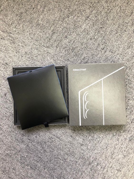 ̤ Galaxy Z Fold7 256GB ֥롼 ɥ
